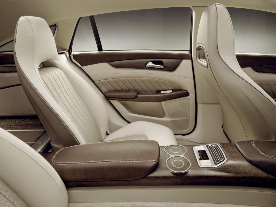  Mercedes-Benz Shooting Break Concept 2010 года  (фото 36 из 65)